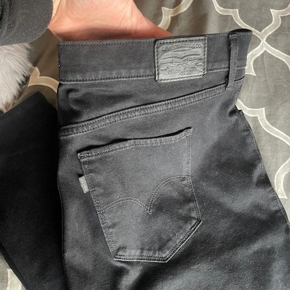 721 Levi’s Black Skinny Jeans - Picture 6 of 15